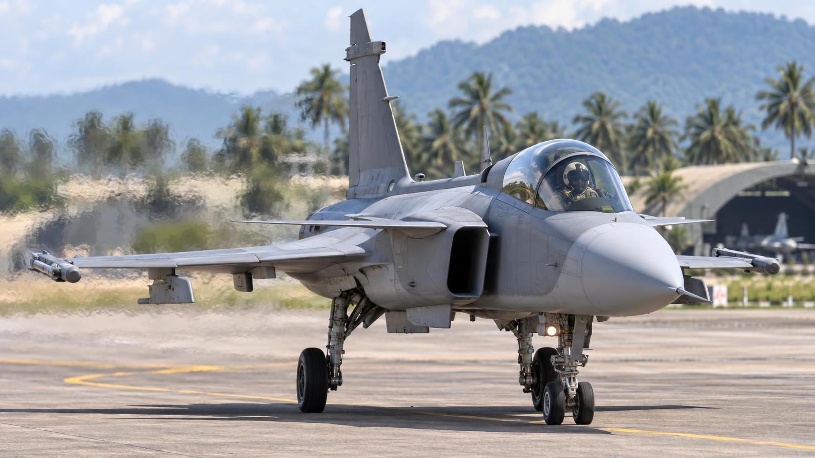 Queen Suthida Takes Thailand's Gripen For A 41-Minute Solo Flight